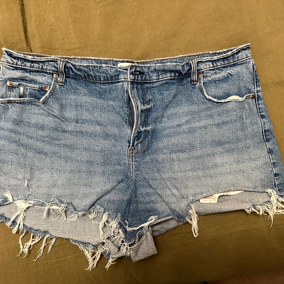 Abercrombie & Fitch The 90s Relaxed Cut Off Short - Picture 1 of 3
